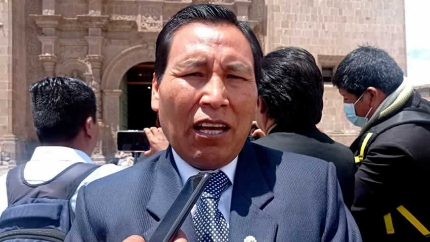 Rector de la UNA Puno Paulino Machaca Ari l ASAM 1
