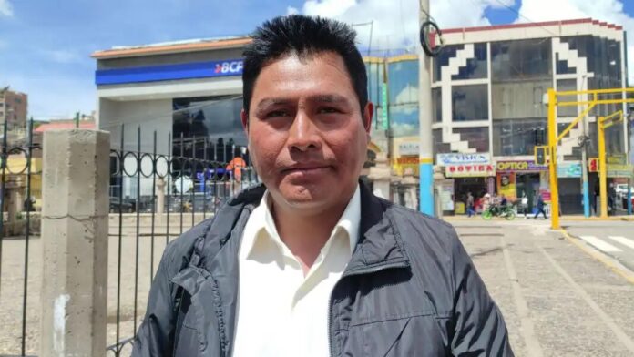 Docentes ratifican protesta de 48 horas en contra del Gobierno Regional de Puno