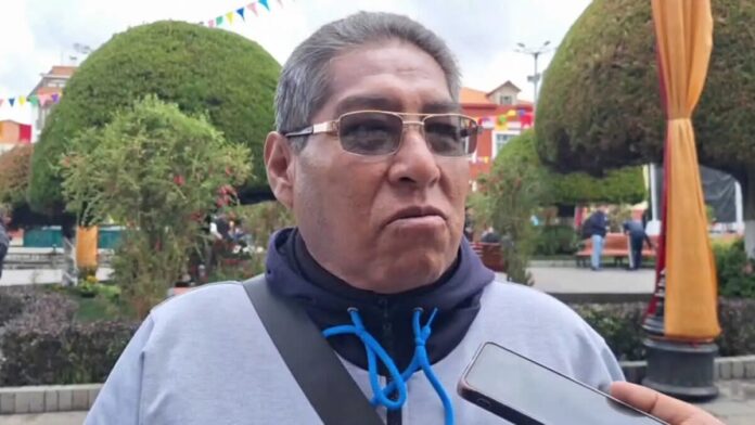 Maestros protestan en Puno exigiendo mayor presupuesto para el sector