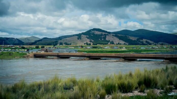 Río Huancané alcanza nivel extremo con 178 metros cúbicos por segundo
