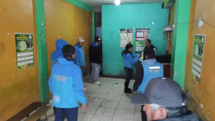 Juliaca: intervienen y clausuran cantina clandestina que albergaba sujetos de malvivir