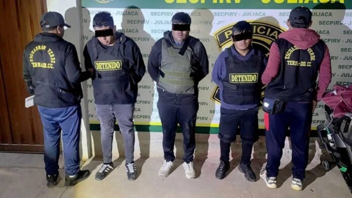 Juliaca: Banda criminal ‘Los Chulos’ caen cuando veían el Perú- Venezuela: capturados en operativo