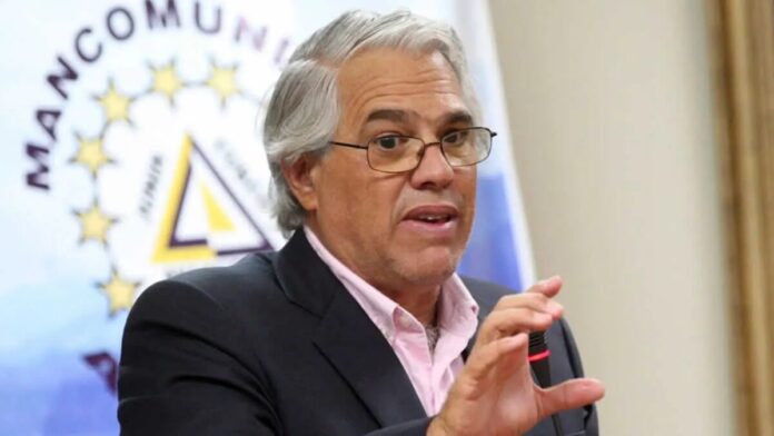 Crisis democrática en el Perú y fragmentación electoral generan incertidumbre