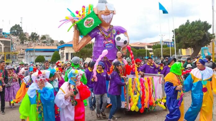 Carnavales en Puno: tradiciones ancestrales brillan, pero preocupación por falta de identidad en Juliaca