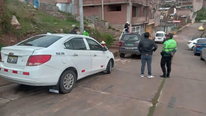 Policía recupera vehículo robado en la ciudad de Puno