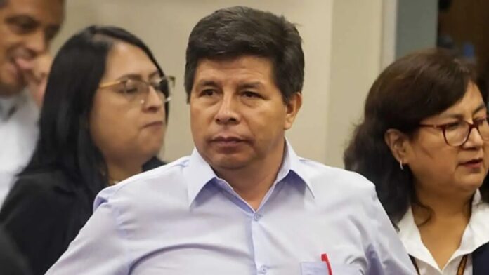 Pedro Castillo es trasladado a un hospital tras huelga de hambre y enfrenta sanciones