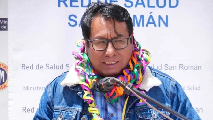 Consejero Percy Quispe reaparece y desconocía avances de obras clave en San Román