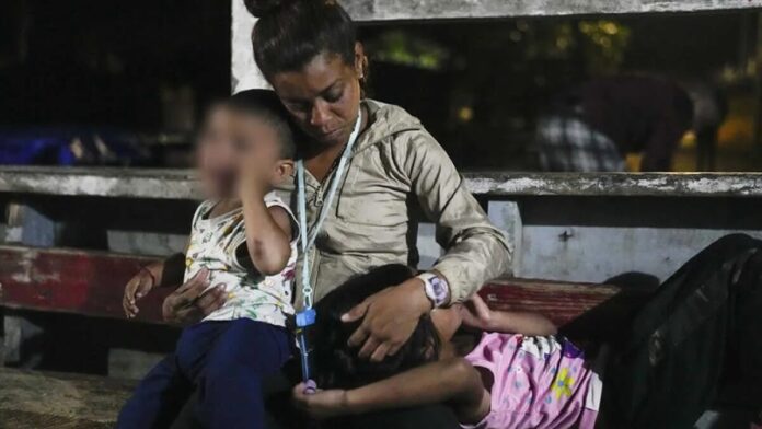 Costa Rica y Panamá enfrentan críticas por trato a migrantes en nuevo flujo migratorio inverso