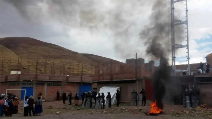 San Román: Vecinos exigen retiro de antena instalada sin autorización en la salida a Arequipa