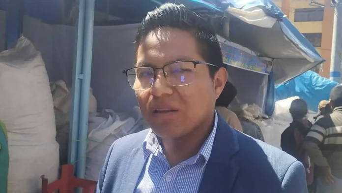 Venta directa de espacios para Alasitas reduce reventa, pero genera conflictos entre comerciantes