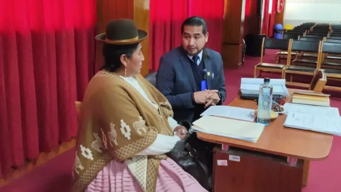 San Román: Alcaldesa encargada ocasiona vacío de liderazgo en ausencia de Óscar Cáceres