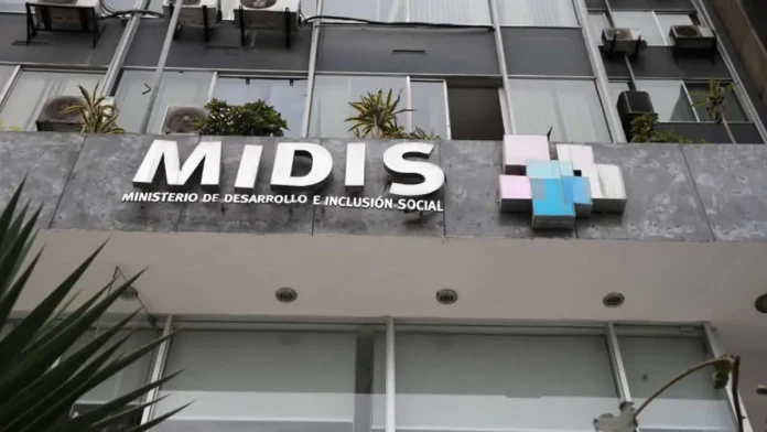 San Román: Padres exigen informes médicos tras intoxicación masiva estudiantil en Cabana