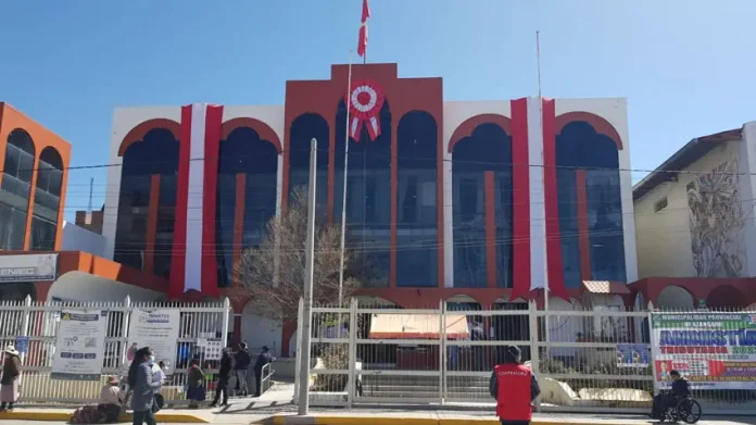 Irregularidades en la Oficina de Atención al Ciudadano de Azángaro