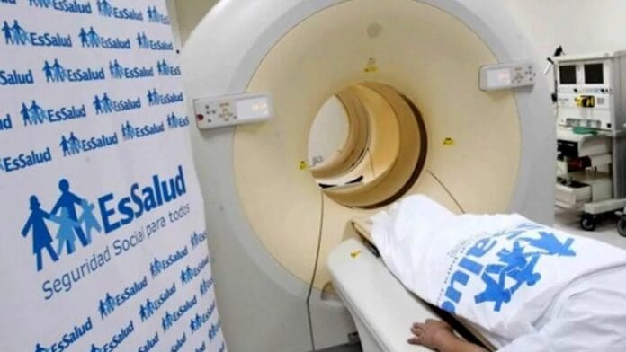 Tomógrafo malogrado de EsSalud Puno seguirá posiblemente inoperativo dos meses más