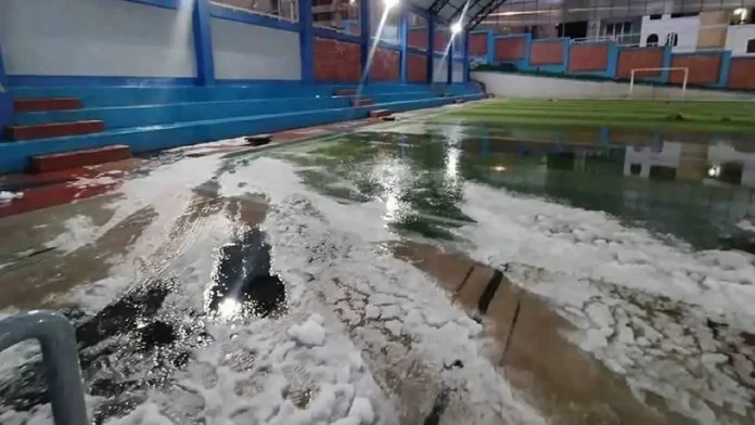 Puno: Granizada provoca daños en el complejo deportivo Huajsapata