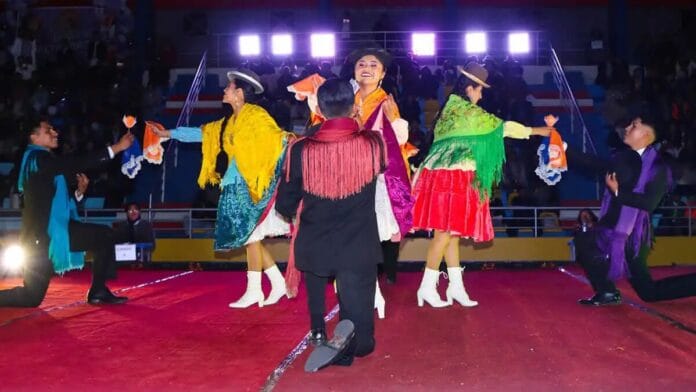 Juliaca:  Se realizó con éxito a concurso de Pandilla y Marinera puneña