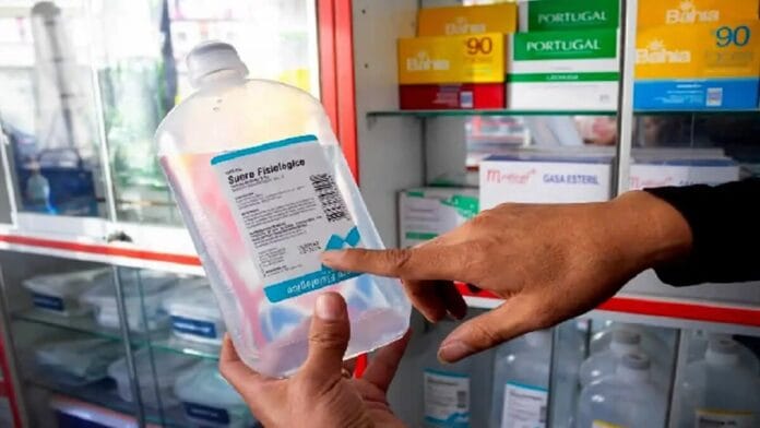 Suero fisiológico contaminado pone en riesgo a pacientes en Perú
