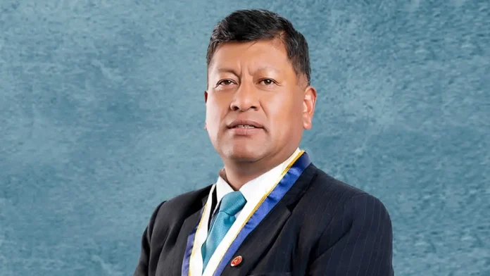 charles mendoza mollocondo df