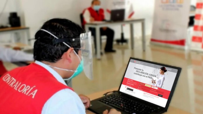 Contraloria Diresa Puno no declaran sus ingresos y bienes